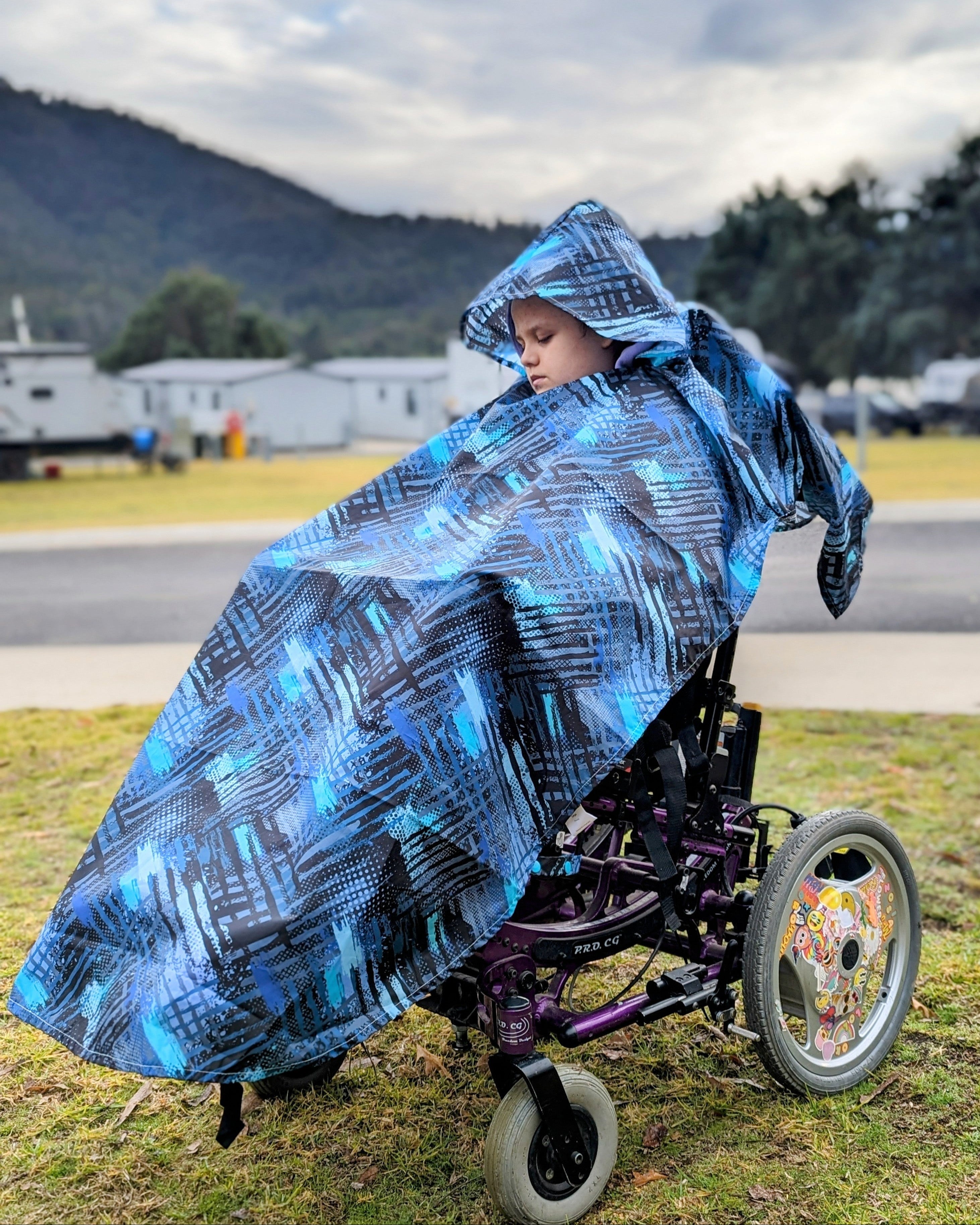Mimi Poncho - Premium Poncho from Mimi Blankets - Just $58.65! Shop now at Mimi Blankets